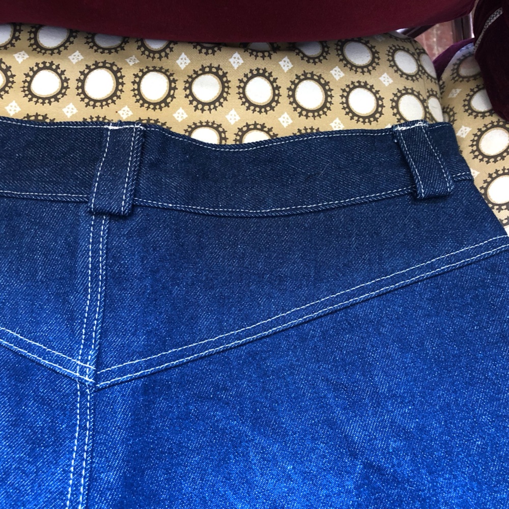 Artisan made Barrel Leg Jeans - Picture 7 of 10